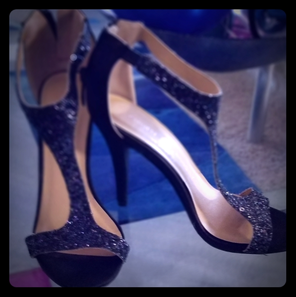 Chinese Laundry Black Iridescent Glitter Sandals S